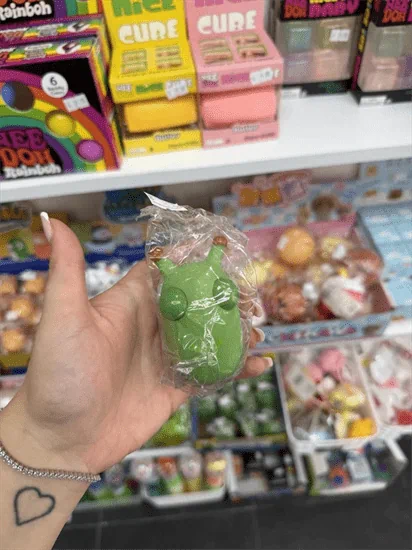זחל מוציא עיניים